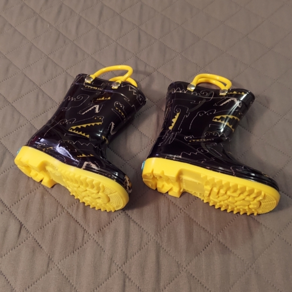 Kids' Black and Yellow Alligator Rain Boots